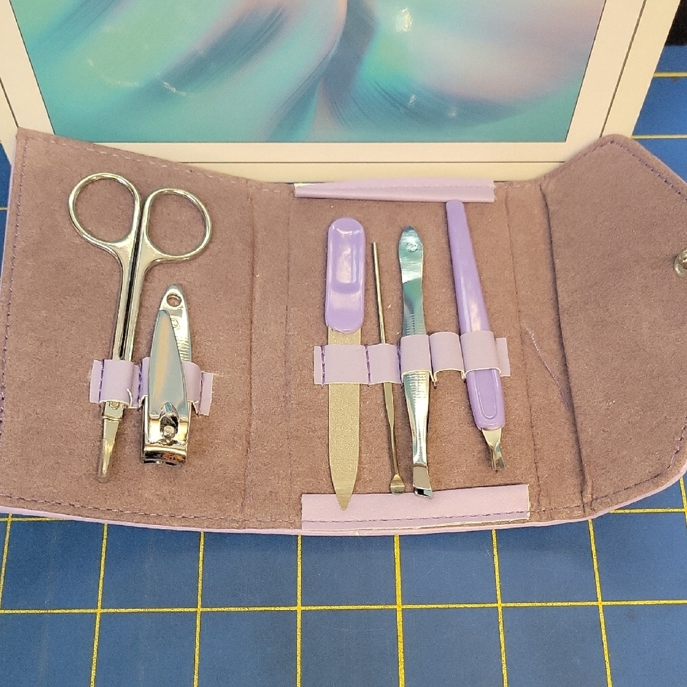 Purple Manicure Set with Case 4.5x3 New